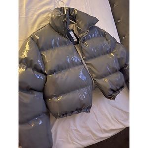 Gray puffer crop jacket